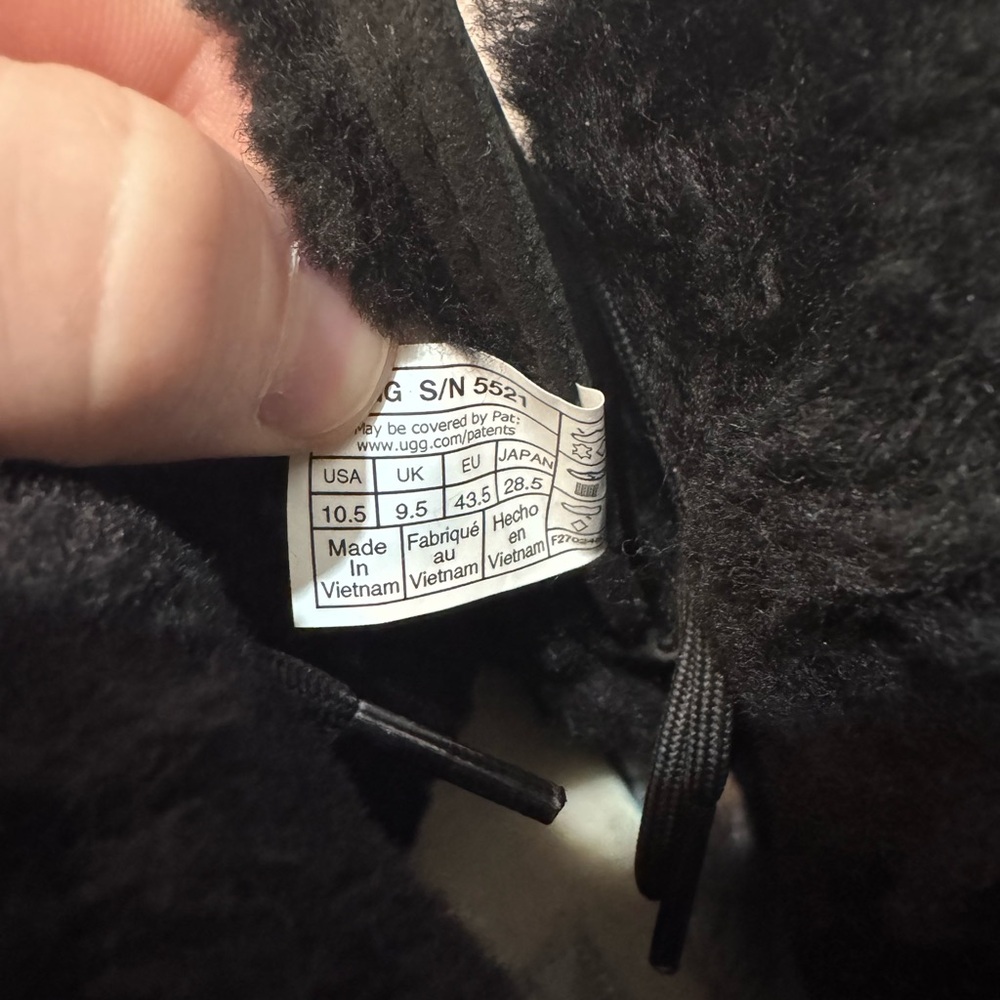 UGG Adirondack III black winter boots - Picture 7 of 8